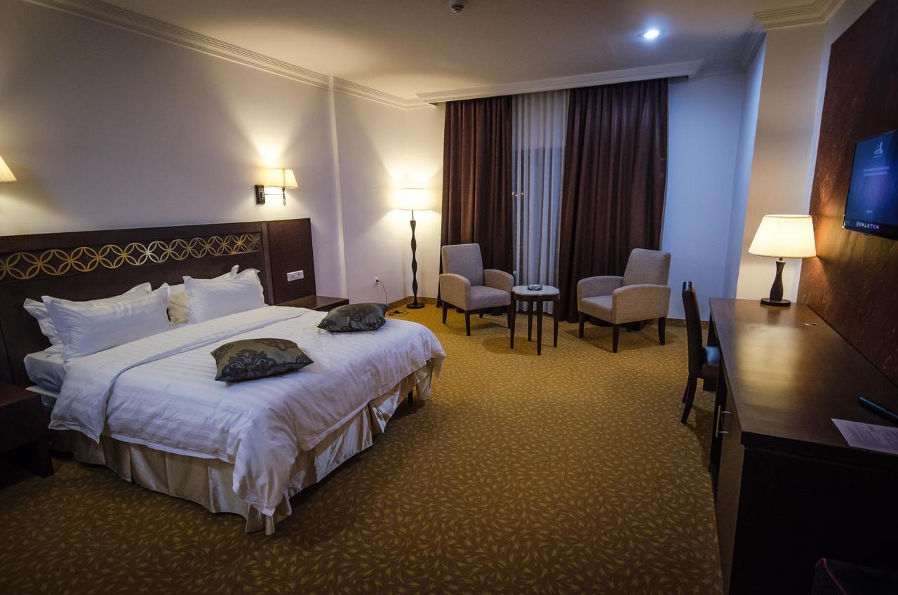 Hotel El Bey Constantine Exterior photo